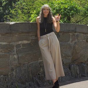 Meet your Posher, Cynthia b